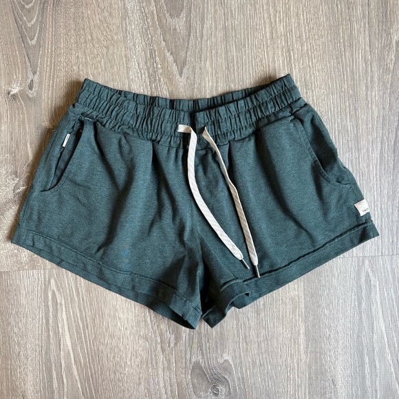 Vuori Pants - Vuori Halo Performance Shorts